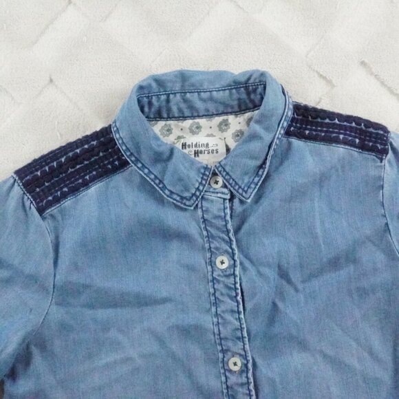HOLDING HORSES Chambray Button up Top Womens XXS Blue Western Rodeo Cowgirl - Picture 3 of 11
